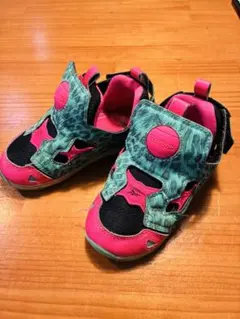 Reebok キッズ スニーカー！！