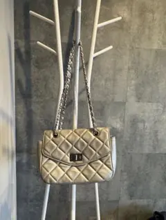 シルバー キルティング ショルダーバッグ