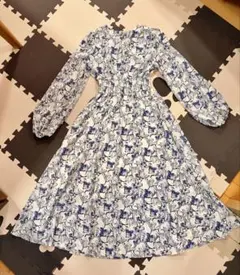 フレイアイディー　花柄ワンピース ブルー ホワイト 長袖