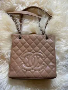 シャネル復刻ショルダーバッグ　キャビアスキン