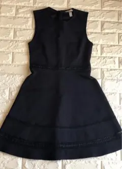 H&M ノースリーブ　濃紺フレアスカートワンピース