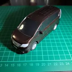 日産セレナ　センサー付きミニカーのサムネイル