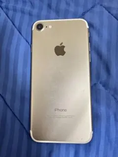Apple iPhone 7 ゴールド