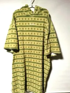 【美品】TOOLS サーフィン用　ポンチョ　グリーン（リーフ柄）