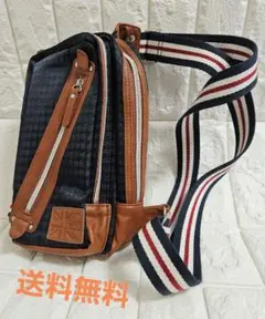 即日発送！TRAVIS ショルダーバッグ
