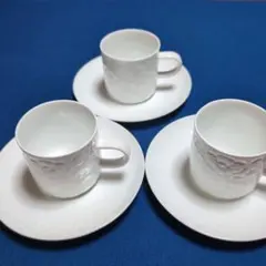 波佐見焼 白山陶器 白磁 花彫りすみれ カップ＆ソーサー 3客セット