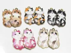 可愛い　ネコ　チャーム　パーツ　猫　１０個セット！（５種類×２個）
