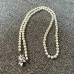イミテーションパール　ネックレス　長め　胸下　キラキラビジュー　オケージョン