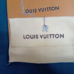 LOUIS VUITTON フラワーモチーフ ネックレスのサムネイル