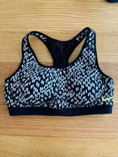 NIKE スポーツブラ