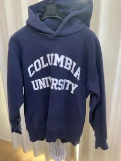 フード付きパーカー