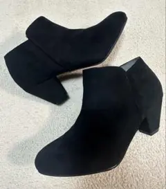 [新品]ブラックスエードショートブーツ