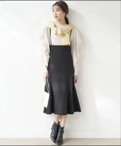 ロペピクニック　ストラップ付きスカート ブラック