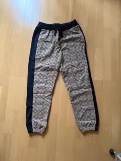 COACH シグネチャー スウェットパンツ
