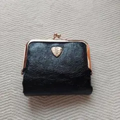 最終値下げ！黒 二つ折り財布 ゴールド金具