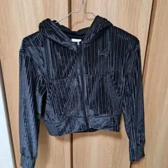新品 NIKE ジュニア　フルジップパーカー　150㎝