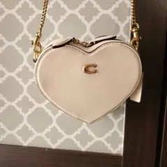 COACH ハート型ショルダーバッグ クリーム色