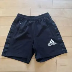 adidas 半ズボン　ハーフパンツ