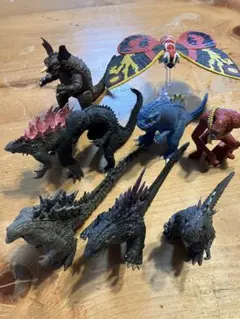 ゴジラHGシリーズ まとめ売り - メルカリ