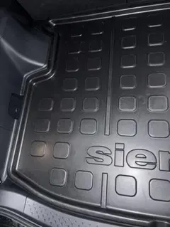 TOYOTA シエンタ　ラゲッジマット　純正のサムネイル