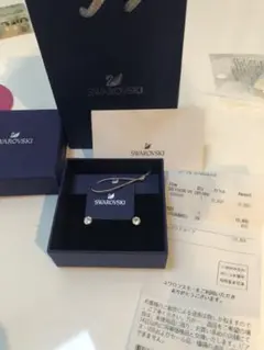 極美品⭐️スワロフスキーピアス　品番1800046