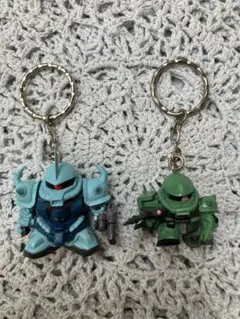 ガンダム　キーホルダー　2体