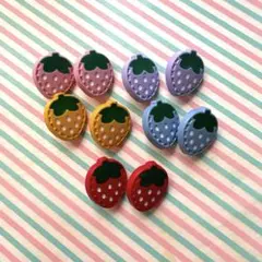 いちご さくらんぼ 刺繍ブローチ くるみボタン2個セット 苺 イチゴ