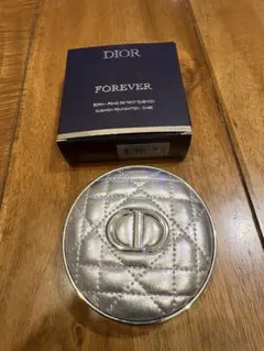 DIORスキンフォーエバークッションケース