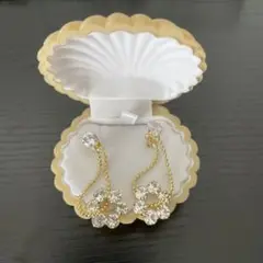 ジルコニア お花モチーフ ピアス