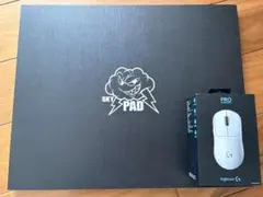 Gpro x superlight + skypadガラスマウスパッドのサムネイル