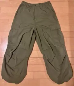 GU オリーブ スーパーワイドカーゴパンツ