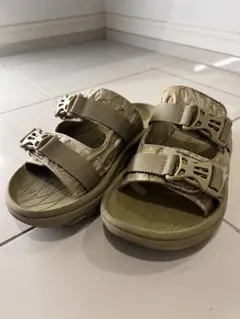 MERRELLベージュサンダル メレルのサンダルおすすめ10選！気になるサイズ感も解説 | キャンプ