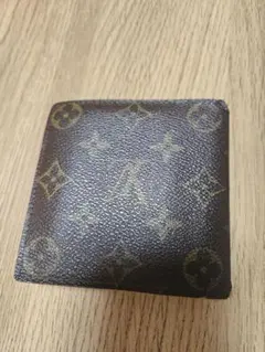LOUIS VUITTON モノグラム 二つ折り財布のサムネイル