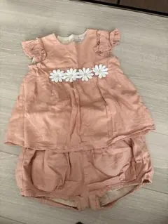 花刺繍付きピンクトップスとショートパンツセット