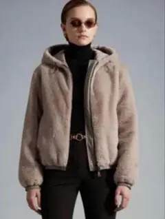 レアモデル モンクレール リバーシブル ダウン COCHE グレージュ TG1