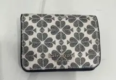 kate spade 二つ折り財布 スペード柄のサムネイル