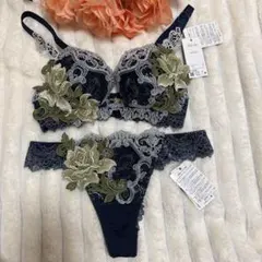 サルート 92 ジャンヌダルク ブラジャー&ソングМ モスグリーン - メルカリ