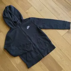 Nike フルジップパーカー　黒　140