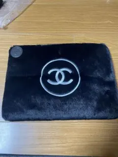 CHANEL ふわふわ　ビッグポーチ　ブラックファー ノベルティグッズ　正規品