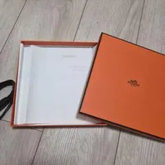 HERMES ギフトボックス オレンジ空箱