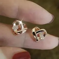 ゴールド ハートピアス レディース　エレガント　ステンレス　czダイヤ　未使用品