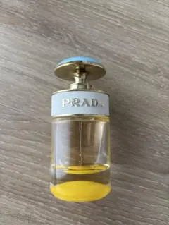 【値下げ】PRADA CANDY 香水　オーデパルファム　30mlのサムネイル