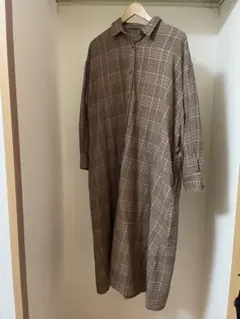 茶色系チェック柄長袖シャツワンピース