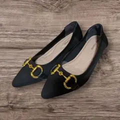 ブラック パンプス