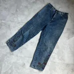 Item thumbnail for item 1d8970c6-4f2f-495b-a401-6d1c7f33d246