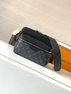 Louis Vuitton ショルダーバッグ グレー