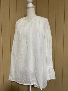 stadioCLIPホワイト 長袖 シャツ フリル付き フリー