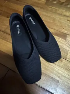 最終値下！VIVAIA 黒 フラット(定価¥17,900)24.5cm