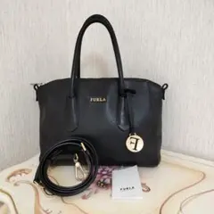 美品✨️本革FURLA✨️フルラ　テッサ肩掛け2WAYバッグ