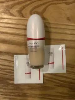 資生堂 スキングロウファンデーション　130